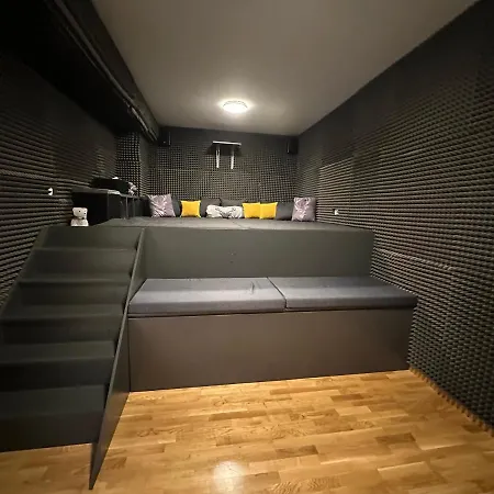 Apartman Penthouse 303 *